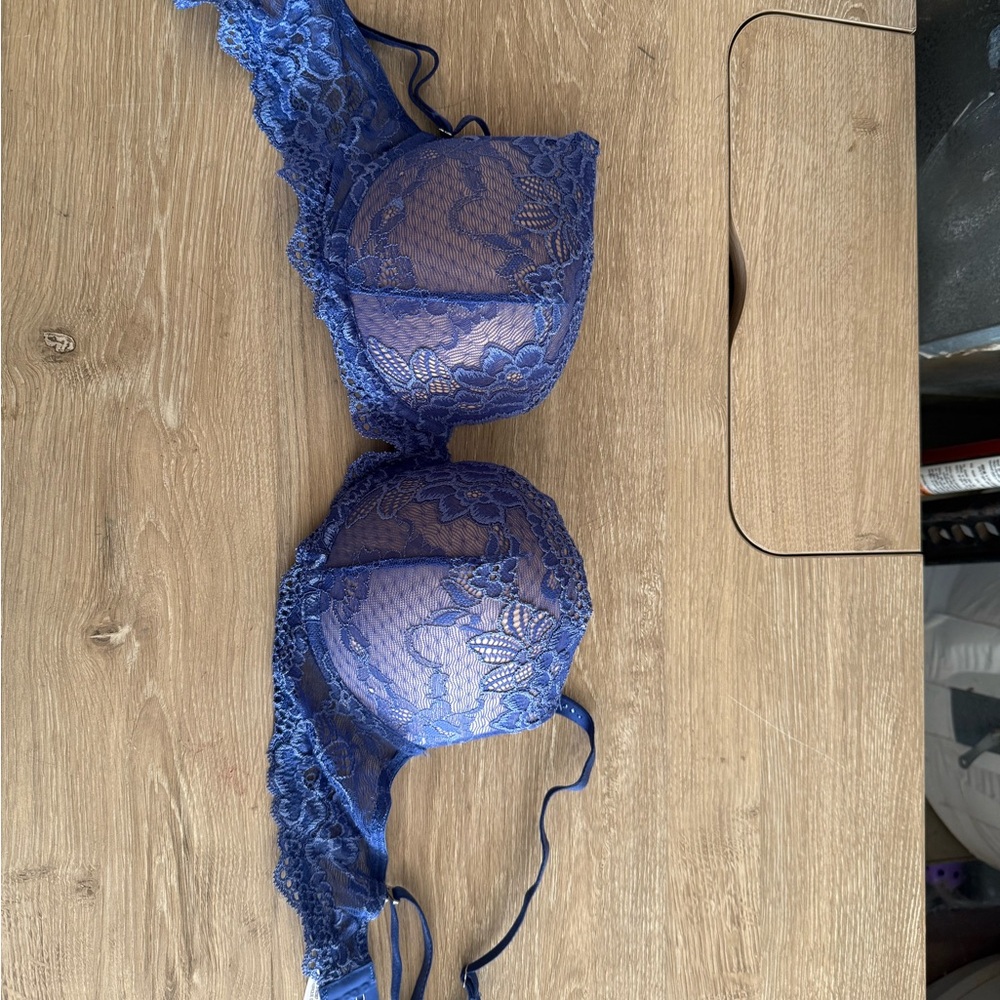 Victoria's Secret Blue Lace Bra with Underwire Support